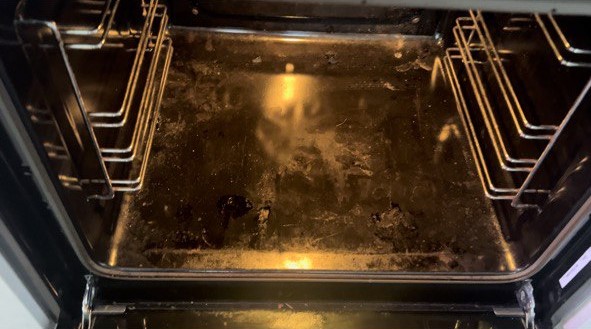 Pulire il forno con metodi naturali